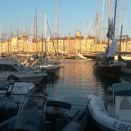 Exclusive With Parking , Gym And Sauna アパート *