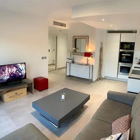 Exclusive With Parking , Gym And Sauna Saint-Tropez