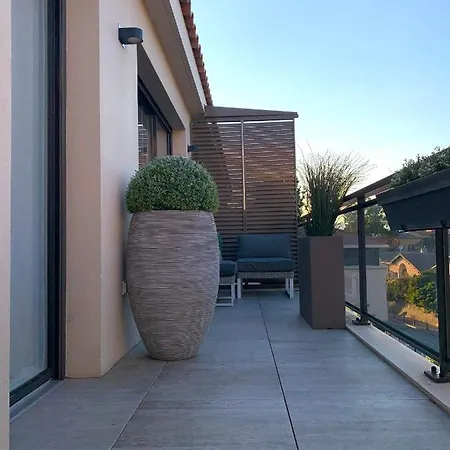 Apartment Exclusive With Parking , Gym And Sauna