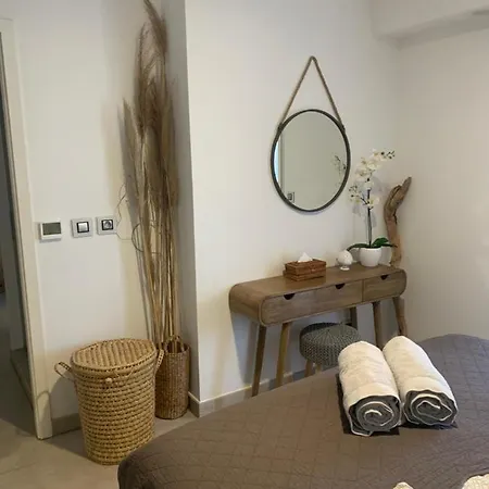 Exclusive With Parking , Gym And Sauna *