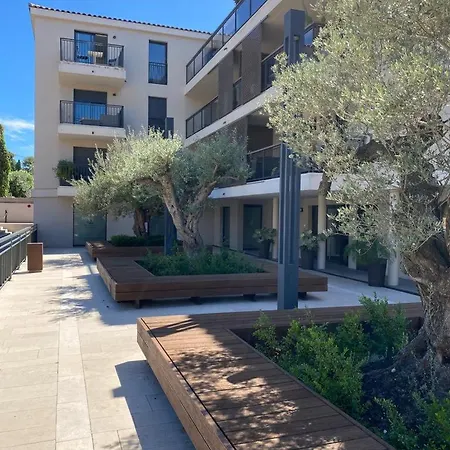 דירה Exclusive With Parking , Gym And Sauna סן טרופז