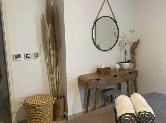 Exclusive With Parking , Gym And Sauna *