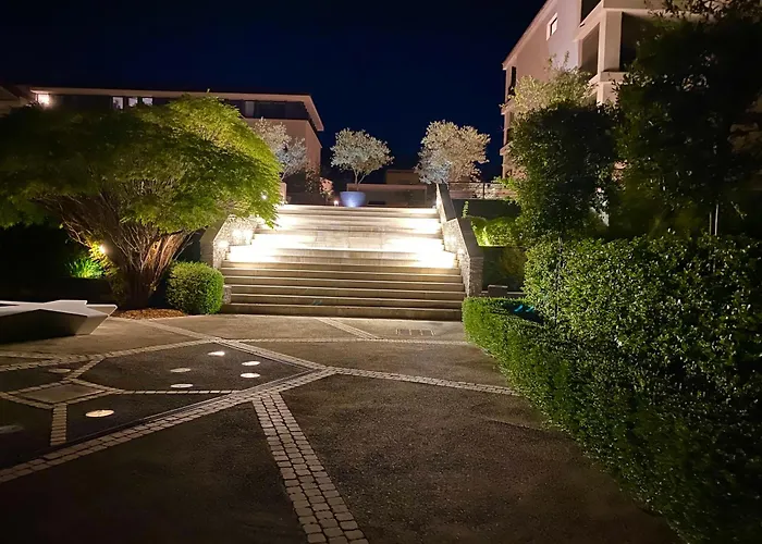 Apartment Exclusive With Parking , Gym And Sauna