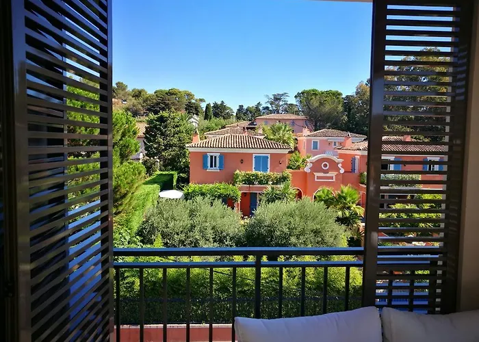 Apartment Exclusive With Parking , Gym And Sauna *