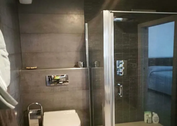 Exclusive With Parking , Gym And Sauna Апартаменти *