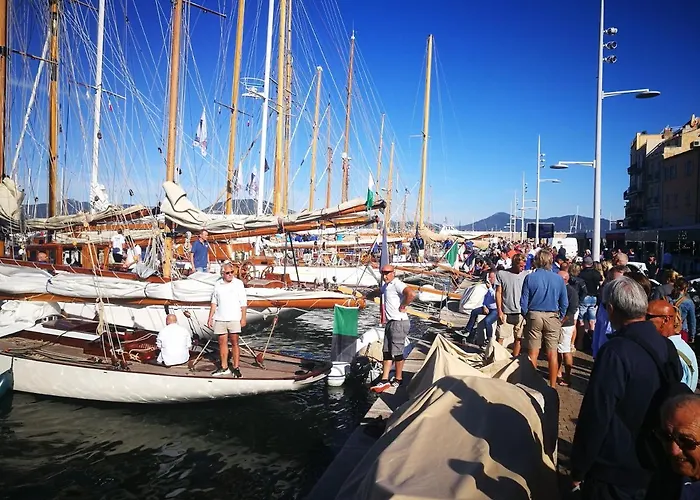 Exclusive With Parking , Gym And Sauna